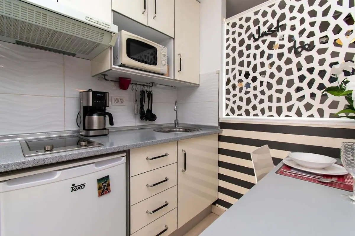 Borinquen 1 - Studio With Amazing Sea And Pool Views Playa Feñabe Appartement